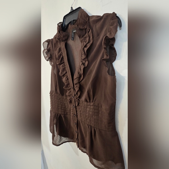 Women's Brown Short Sleeve Button Up Blouse With Ruffle Detail. - Picture 5 of 6